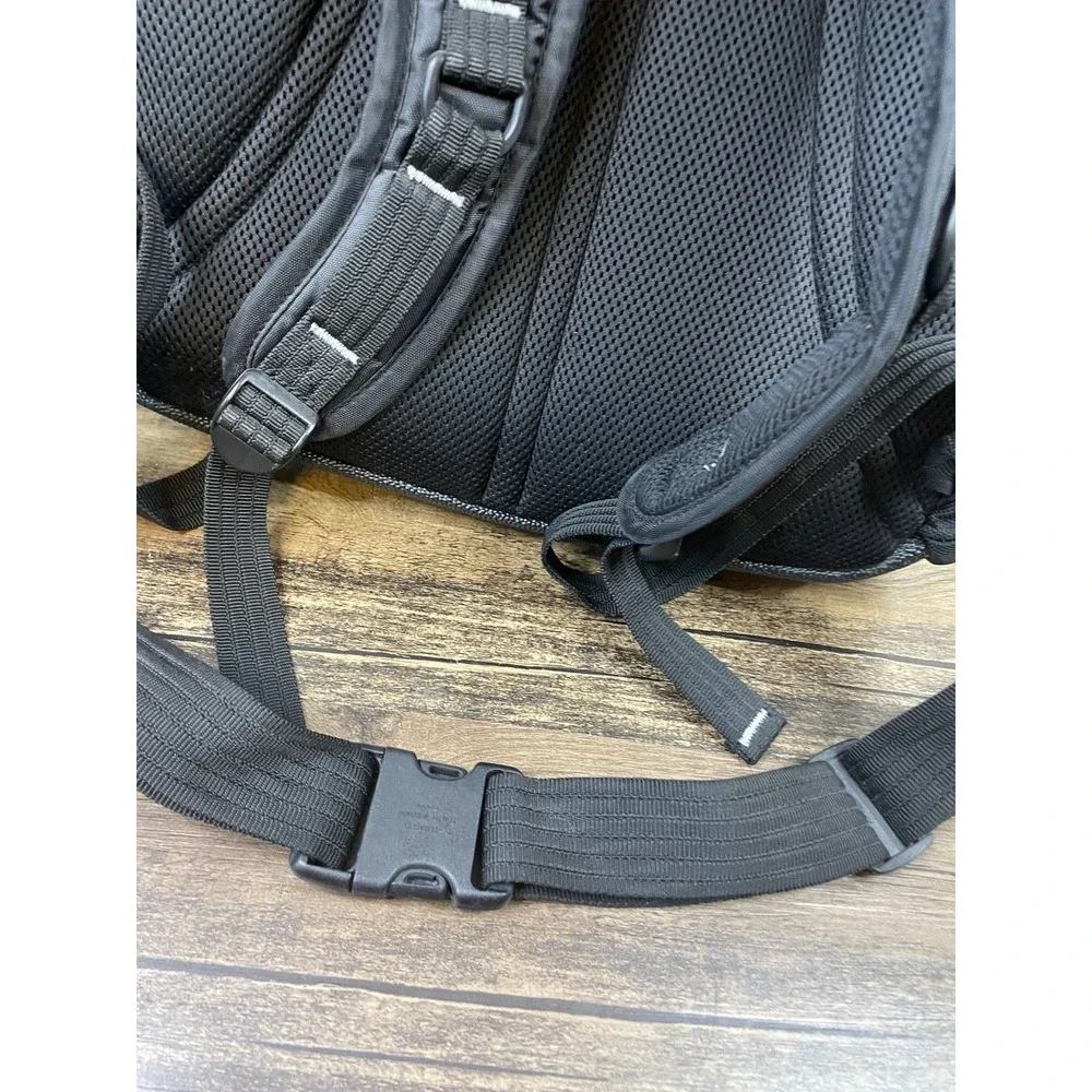 Targus Backpack Laptop Notebook Carry On Book Padded Bag Black Gray Work Career